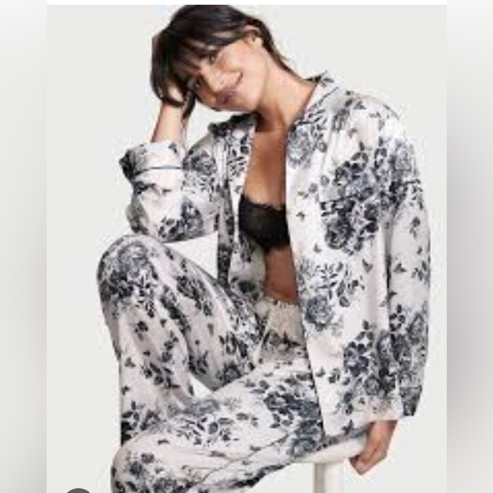 NWT Brand New 2021 style Victoria Secret Satin Pajamas!!